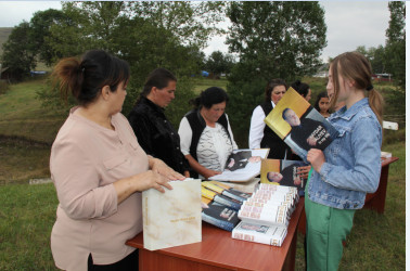 Daşkəsən rayon Xoşbulaq kəndində “Heydər Əliyev və Azərbaycan tarixi” başlığı altında kitab sərgisi keçirilib