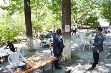 Daşkəsəndə tütünün sağlamlığa mənfi təsiri barədə reklam  lövhələri yerləşdirilmiş, maarifləndirici söhbət aparılmışdır.