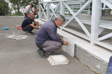 Daşkəsəndə 26 iyun - Silahlı Qüvvələr Günü ərəfəsində Şəhidlər Xiyabanında təmizlik işləri aparılır, səliqə-səhman yaradılır