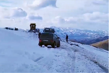 Daşkəsən rayonunda yollar qardan və buzdan təmizlənir.