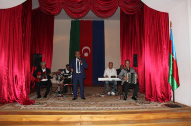 Daşkəsəndə Müstəqillik Günü münasibətilə bayram konserti təşkil olunub