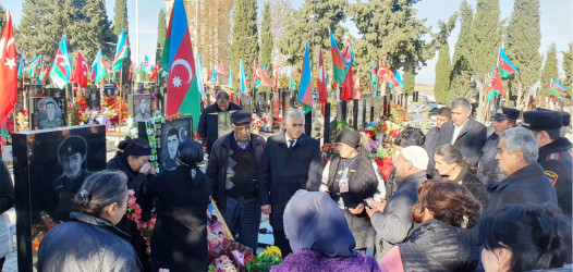 Vətən müharibəsinin şəhidi Məmmədov Elnur İsrəfil  oğlunun anım günü qeyd olunub.