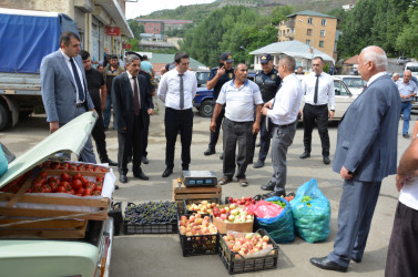 DAŞKƏSƏN RAYONUNDA  QANUNSUZ KÜÇƏ TİCARƏTİNƏ QARŞI NÖVBƏTİ REYD KEÇİRİLİB