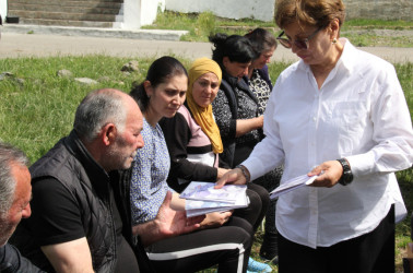 Daşkəsən rayonunun Xoşbulaq kəndində “Yaşıl dünya naminə həmrəylik ili” çərçivəsində əhali ilə ekoloji maarifləndirmə keçirilib