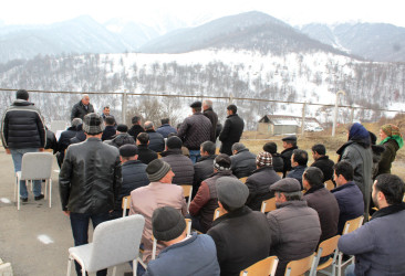 DAŞKƏSƏNİN İCRA BAŞÇISI ƏHƏD ABIYEV ÇIRAQLI KƏNDİNDƏ VƏTƏNDAŞLARIN SƏYYAR QƏBULUNU KEÇİRİB