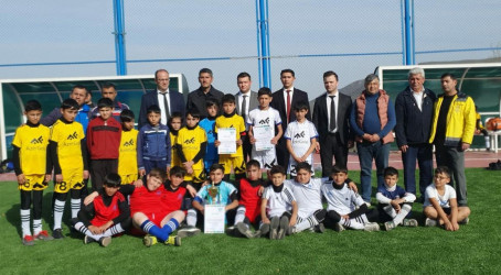 Daşkəsəndə “Heydər Əliyev İli”nə həsr olunan minifutbol birinciliyini keçirilib