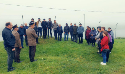 FHN-nin Gəncə Regional Mərkəzi Daşkəsən rayonunun Xoşbulaq kəndində sel, daşqın, subasma və torpaq süşməsi hadisələri zamanı təhlükəsizlik və davranış qaydalarına dair əhali arasında maarifləndirmə aparıb