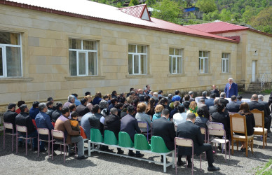 İCRA BAŞÇISI ƏHƏD ABIYEV DAŞKƏSƏN QƏSƏBƏSİNDƏ VƏTƏNDAŞLARIN QƏBULUNU KEÇİRİB