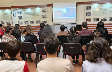 Daşkəsəndə Ulu Öndər Heydər Əliyevin 100 illik yubileyinə həsr edilmiş “Sönməz günəş” adlı tədbir keçirilib