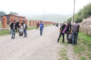 Daşkəsəndə “Təmiz ölkəm” devizi altında təmizlik aksiyası təşkil edilib