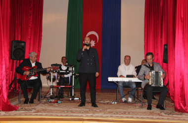 Daşkəsəndə Müstəqillik Günü münasibətilə bayram konserti təşkil olunub