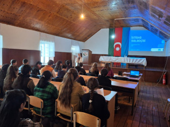 Daşkəsən rayonunun bir sıra məktəblərində ixtisas seçimi, karyera planlaması mövzularında maarifləndirmə keçirilmişdir.