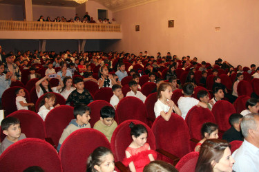 Daşkəsəndə “1 İyun – Uşaqların Beynəlxalq Müdafiəsi Günü” münasibətilə uşaqlar üçün  teatr tamaşası təşkil olunub