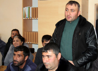 Daşkəsən Rayon İcra Hakimiyyətinin başçısı Orxan Abbasov 10.12.2025-ci il tarixdə Yuxarı Daşkəsən qəsəbəsində vətəndaşların səyyar qəbulunu keçirib
