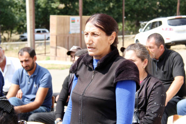 Daşkəsən Rayon İcra Hakimiyyətinin başçısı Orxan Abbasov 10.09.2025-ci il tarixdə Xoşbulaq kəndində vətəndaşların növbəti səyyar qəbulunu keçirib