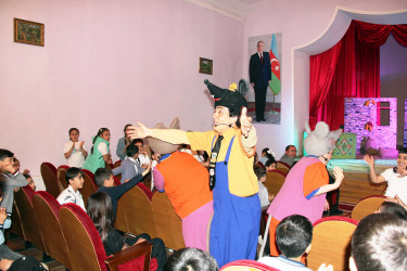 Daşkəsəndə “1 İyun – Uşaqların Beynəlxalq Müdafiəsi Günü” münasibətilə uşaqlar üçün  teatr tamaşası təşkil olunub