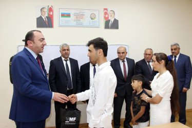 Daşkəsən Rayon İcra Hakimiyyətinin başçısı Orxan Abbasov bu il məzun olan şəhid ailəsi üzvləri ilə görüşüb