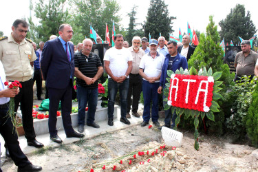 Daşkəsən Rayon İcra Hakimiyyətinin başçısı Orxan Abbasov daşkəsənli Vətən müharibəsi şəhidi Elnur Məmmədovun atası İsrafil Məmmədovun dəfn mərasimində iştirak edib