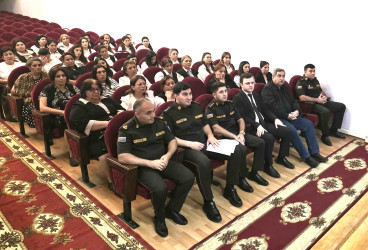 Daşkəsəndə sinif rəhbərləri ilə mülki müdafiə sahəsində metodik toplantı təşkil olunub