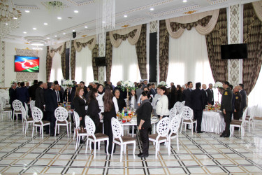 Daşkəsəndə Ümummilli Lider Heydər Əliyevin anım günü ilə bağlı ehsan süfrəsi açılıb
