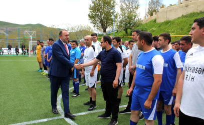 Daşkəsəndə “Şəhərsalma və Memarlıq İli” çərçivəsində 15 İyun – Milli Qurtuluş Gününə həsr olunan minifutbol üzrə rayon turnirinin açılış mərasimi keçirilib və oyunlara start verilib