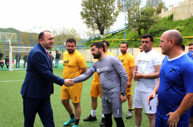 Daşkəsəndə “Şəhərsalma və Memarlıq İli” çərçivəsində 15 İyun – Milli Qurtuluş Gününə həsr olunan minifutbol üzrə rayon turnirinin açılış mərasimi keçirilib və oyunlara start verilib