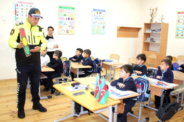 Daşkəsəndə məktəblilər üçün yol hərəkəti qaydalarına dair növbəti maarifləndirici məşğələ təşkil olunub