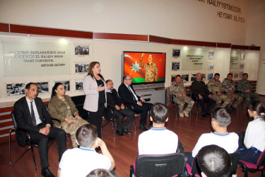 Daşkəsən rayon Heydər Əliyev Mərkəzində məktəblilərlə 8 Noyabr – Zəfər Gününə həsr olunan “Zəfərimizin 6 yaşı” adlı növbəti görüş keçirilib