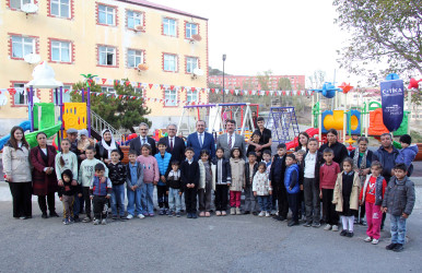 Daşkəsən şəhərində yaradılmış uşaq oyun sahəsində görülən işlərə baxış keçirilib