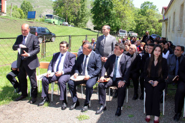 Daşkəsən Rayon İcra Hakimiyyətinin başçısı Orxan Abbasov 21.05.2025-ci il tarixdə Muşavaq kəndində vətəndaşların səyyar qəbulunu keçirib