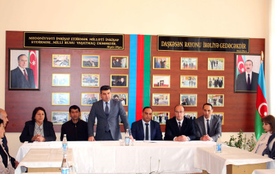 Daşkəsəndə Ulu Öndər Heydər Əliyevin anadan olmasının 103-cü ildönümünə həsr olunan “Heydər Əliyev və hüquqi dövlət quruculuğu” mövzusunda tədbir keçirilib