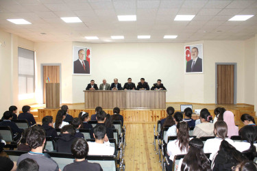 Daşkəsəndə narkotik tərkibli bitkilərin morfoloji görkəmini əks etdirən tablo və fotoalbomlar vasitəsilə onların zərərli xassələri ilə bağlı maarifləndirmə işi aparılıb