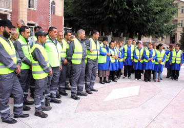 Daşkəsən şəhər Kommunal Müəssisələri Kombinatında işçilərə yeni iş geyim dəstləri təqdim olunub