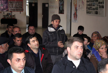 Daşkəsən Rayon İcra Hakimiyyətinin başçısı Orxan Abbasov 21.04.2026-cı il tarixdə Əhmədli kəndində vətəndaşların növbəti səyyar qəbulunu keçirib