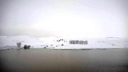 Daşkəsənə yaz fəslində qar yağıb