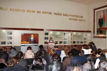 Daşkəsən rayon Heydər Əliyev Mərkəzində “Ümummilli Lider Heydər Əliyev müstəqil Azərbaycan Konstitusiyasının müəllifidir” mövzusunda toplantı keçirilib