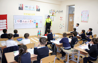 Daşkəsəndə məktəblilər üçün yol hərəkəti qaydalarına dair növbəti maarifləndirici məşğələ təşkil olunub