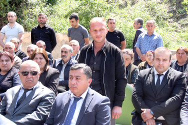 Daşkəsən Rayon İcra Hakimiyyətinin başçısı Orxan Abbasov 26.05.2025-ci il tarixdə Quşçu körpüsü qəsəbəsində vətəndaşların səyyar qəbulunu keçirib