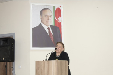 Daşkəsən Rayon İcra Hakimiyyətinin başçısı Orxan Abbasov tələbə adını qazanmış məzunlarla görüşüb