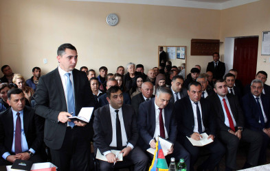 Daşkəsən Rayon İcra Hakimiyyətinin başçısı Orxan Abbasov 05.05.2026-cı il tarixdə Yuxarı Daşkəsən qəsəbəsində vətəndaşların növbəti səyyar qəbulunu keçirib