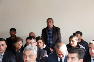 Daşkəsən Rayon İcra Hakimiyyətinin başçısı Orxan Abbasov 12.11.2025-ci il tarixdə Qabaqtəpə və Rəsullu kəndləri sakinlərinin səyyar qəbulunu keçirib