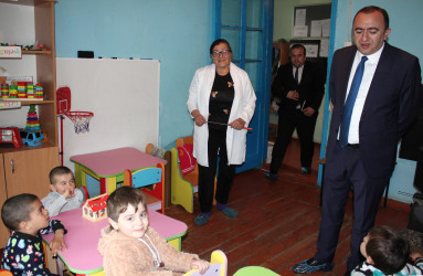 Daşkəsən Rayon İcra Hakimiyyətinin başçısı Orxan Abbasov 28.04.2026-cı il tarixdə Quşçu körpüsü qəsəbəsində vətəndaşların növbəti səyyar qəbulunu keçirib