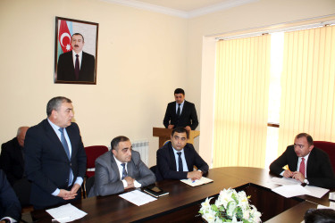 Daşkəsən Rayon İcra Hakimiyyətinin başçısı Orxan Abbasov rayonun idarə, müəssisə və təşkilat rəhbərləri ilə müşavirə keçirib