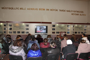 Daşkəsəndə 20 Yanvar faciəsinin 35-ci ildönümünə həsr edilmiş rəsm sərgisi keçirilib və sənədli film nümayiş olunub