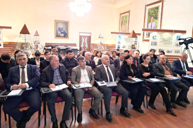 Daşkəsəndə “Bələdiyyələrdə yaradılmış Gender Komissiyalarının işinin gücləndirilməsi” mövzusunda bələdiyyə üzvlərinə seminar keçirilib