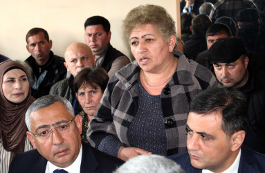 Daşkəsən Rayon İcra Hakimiyyətinin başçısı Orxan Abbasov 05.05.2026-cı il tarixdə Yuxarı Daşkəsən qəsəbəsində vətəndaşların növbəti səyyar qəbulunu keçirib