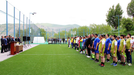 Daşkəsəndə “Konstitusiya və Suverenlik İli” çərçivəsində 15 İyun – Milli Qurtuluş Gününə həsr olunan minifutbol üzrə rayon turnirinin açılış mərasimi keçirilib və oyunlara strat verilib