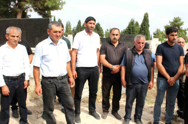 Daşkəsən Rayon İcra Hakimiyyətinin başçısı Orxan Abbasov daşkəsənli Vətən müharibəsi şəhidi Elnur Məmmədovun atası İsrafil Məmmədovun dəfn mərasimində iştirak edib
