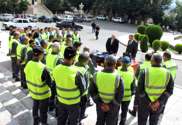 Daşkəsən şəhər Kommunal Müəssisələri Kombinatında işçilərə yeni iş geyim dəstləri təqdim olunub