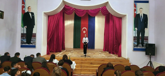 Daşkəsən rayonunda Ulu Öndər Heydər Əliyevin anadan olmasının 102-ci ildönümünə həsr olunmuş şeir müsabiqəsi keçirilib